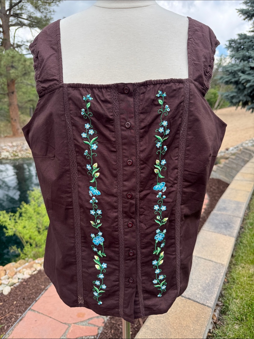 Brown 100% Cotton Embroidered Floral Button-Front Tank Top 18/20W